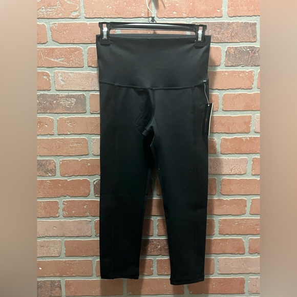 Kindred Bravely Small Black Maternity Post Partum Support Crop Leggings NWT - Picture 3 of 5